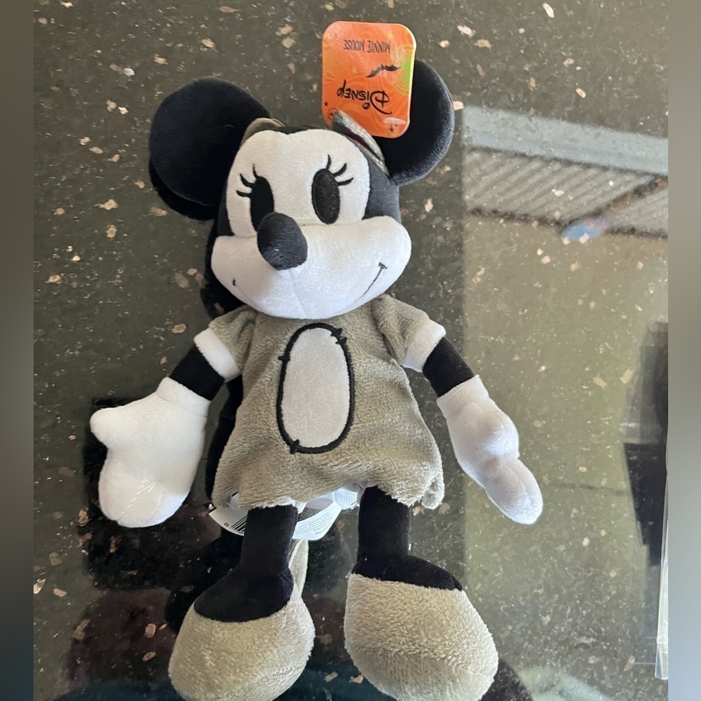 Zombie Minnie Mouse Disney - Picture 4 of 7